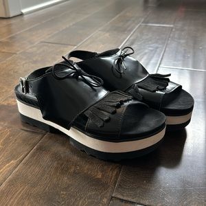 Laocoonte Black Platform Sandals - Size 37 (6.5)